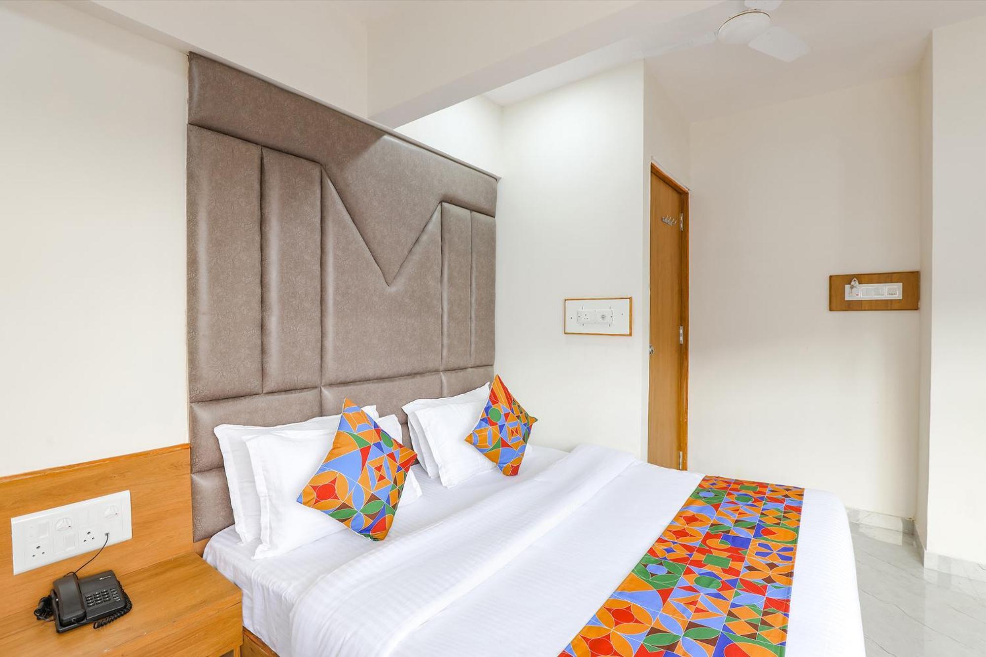 Fabhotel Crystal I - 甘地讷格尔 外观 照片
