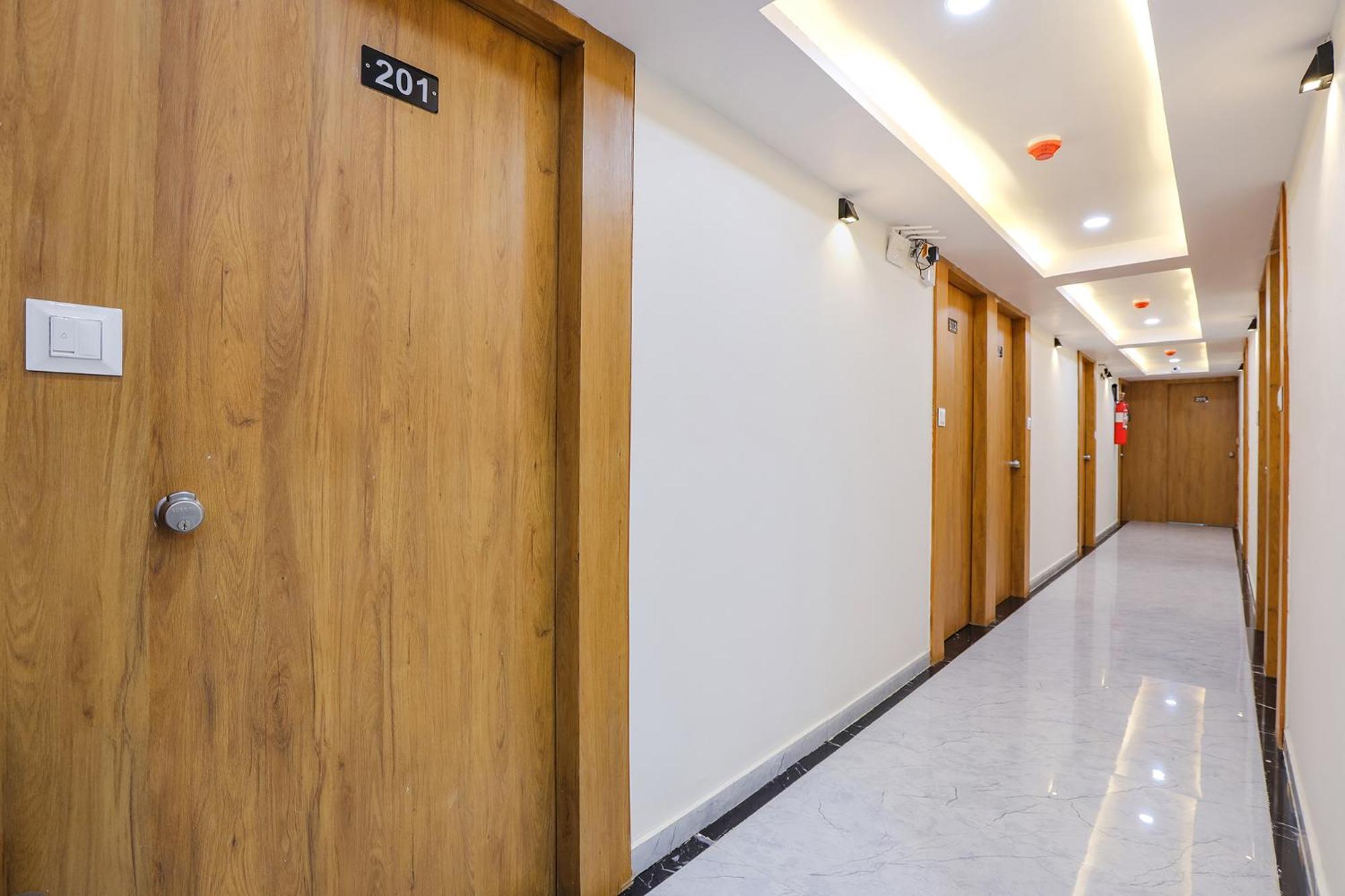 Fabhotel Crystal I - 甘地讷格尔 外观 照片